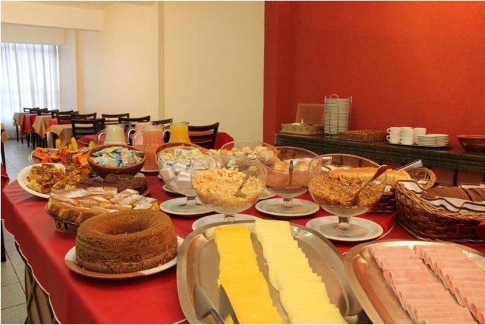 Euro Hotel กูรีตีบา ภายนอก รูปภาพ